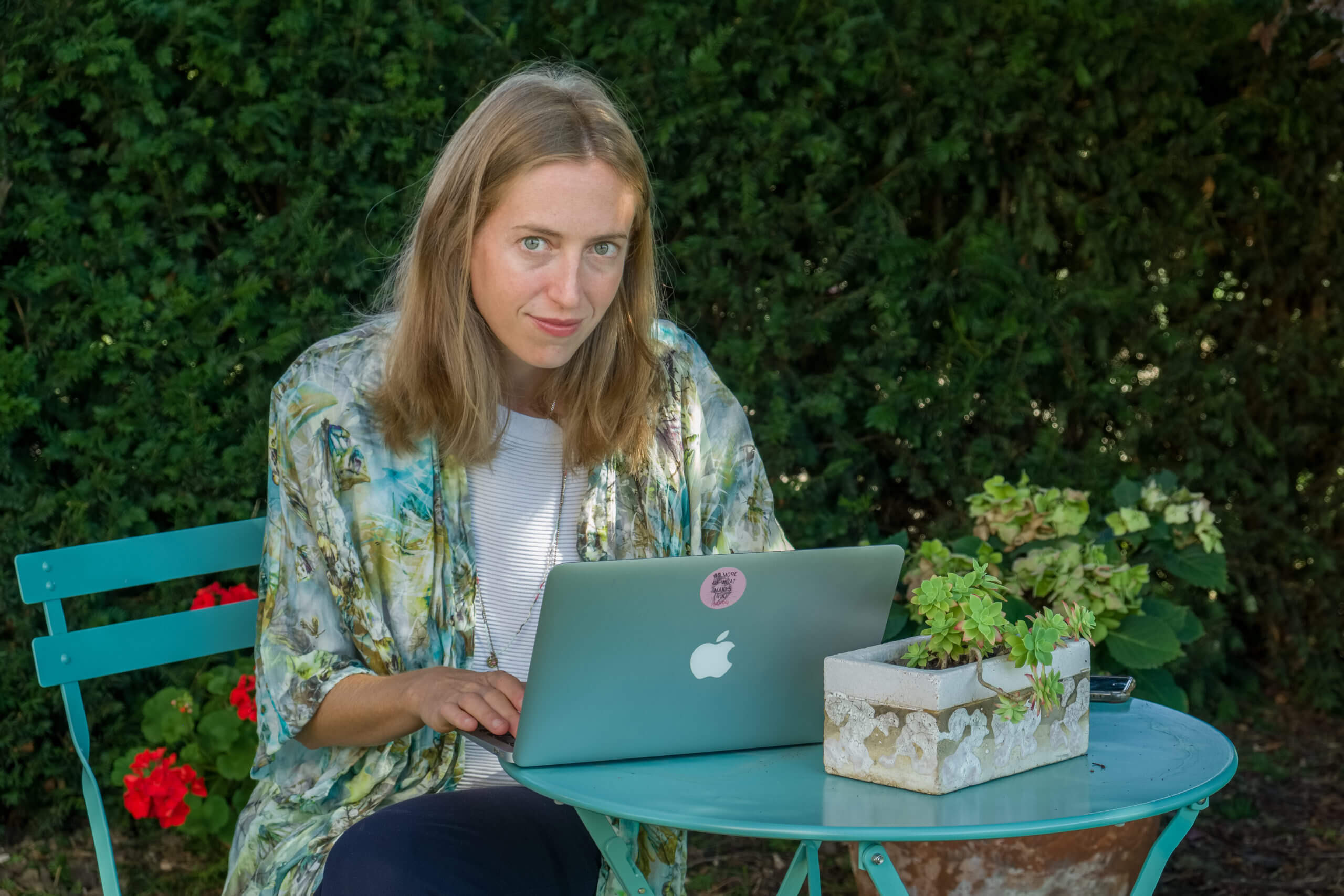 femme qui écrit